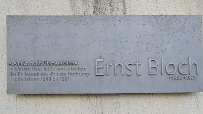 Gedenktafel für Ernst Bloch am Wohnhaus in Leipzig. (6)
