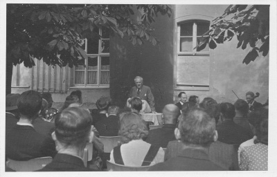 Zeigner als Redner  Foto: Archiv Alfred Siercke, Hamburg