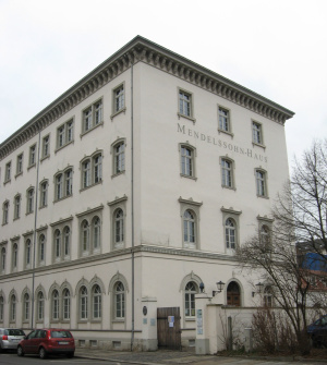 Das restaurierte Mendelssohn-Wohnhaus, Goldschmidtstraße 12. (3)