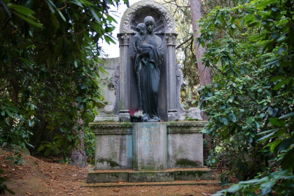 (4) Leonhard Treusch: 1876 - 1954, Leipziger Hofjuwelier.